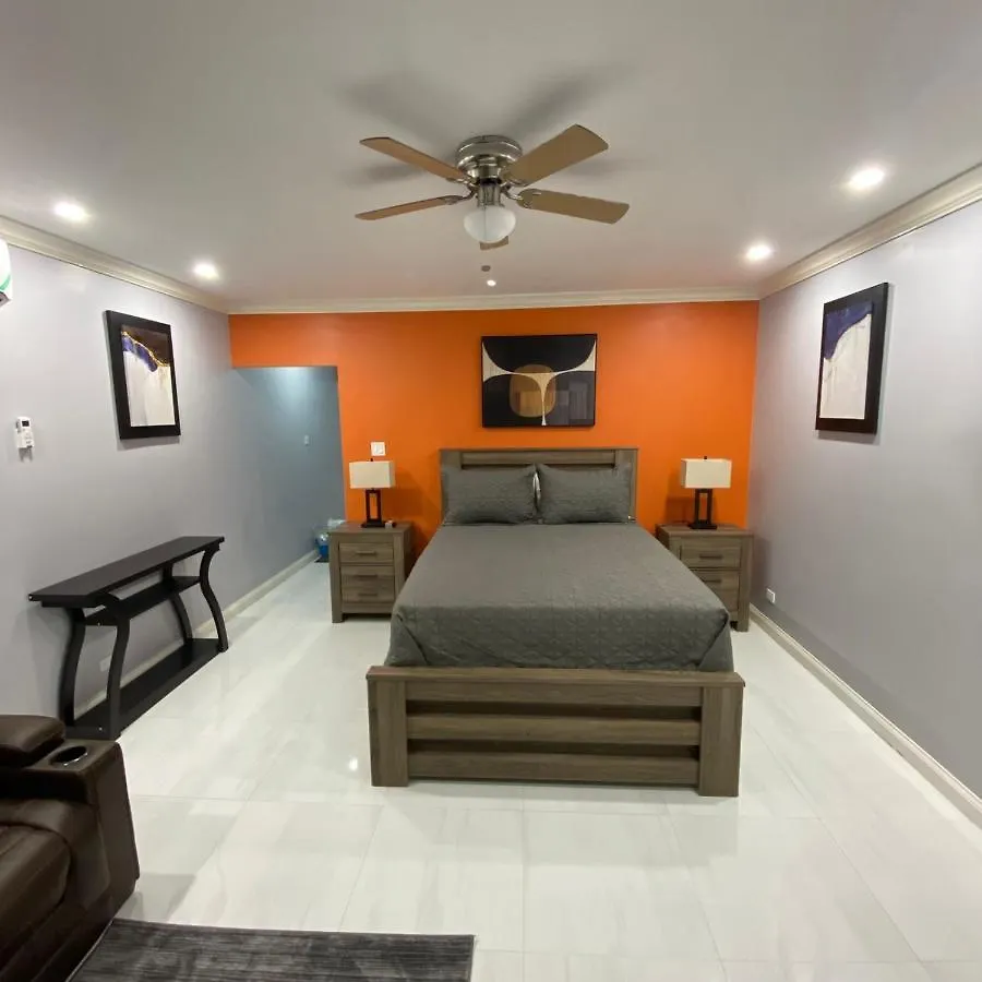 K&S Seaview Luxury Apartment Montego Bay