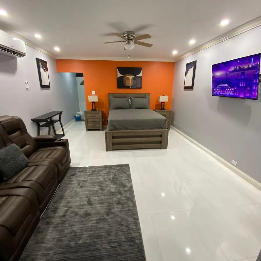 K&S Seaview Luxury Apartment Montego Bay